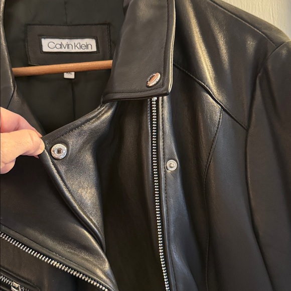 Calvin Klein Women's Sleek Black Leather Jacket - Picture 5 of 9